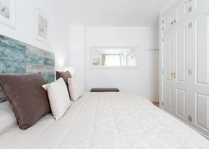 Deluxe 6 * La Laguna