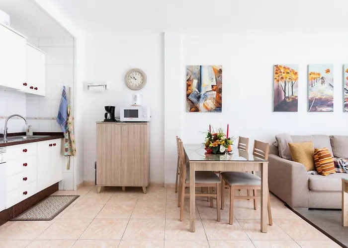 Deluxe 6 * La Laguna (Tenerife)